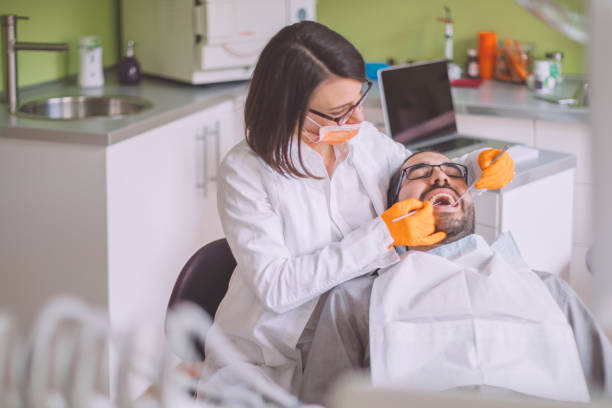 Best Emergency Tooth Extraction in Urbana, IA